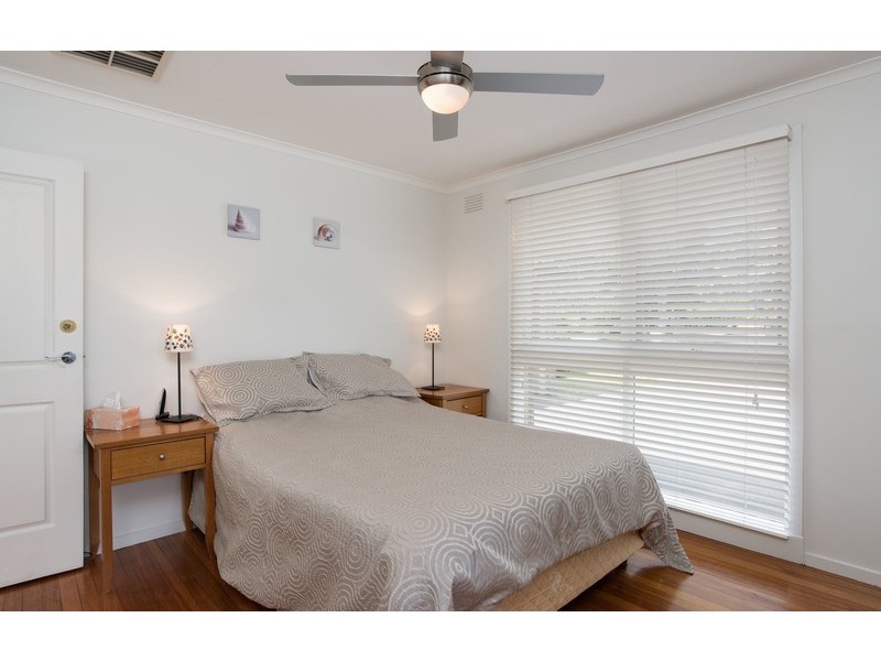 43 Landstrom Quadrant, Kilsyth VIC 3137