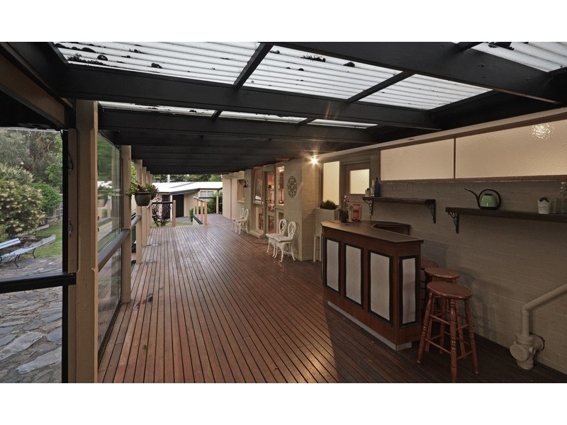 43 Landstrom Quadrant, Kilsyth VIC 3137