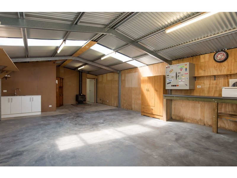 43 Landstrom Quadrant, Kilsyth VIC 3137