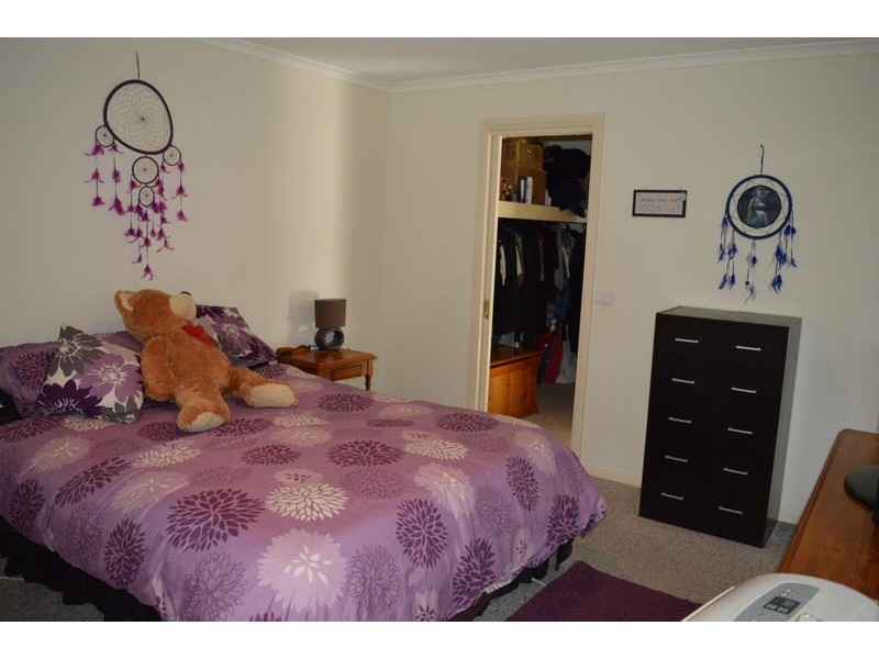 2/59 Dryden Concourse, Mooroolbark VIC 3138