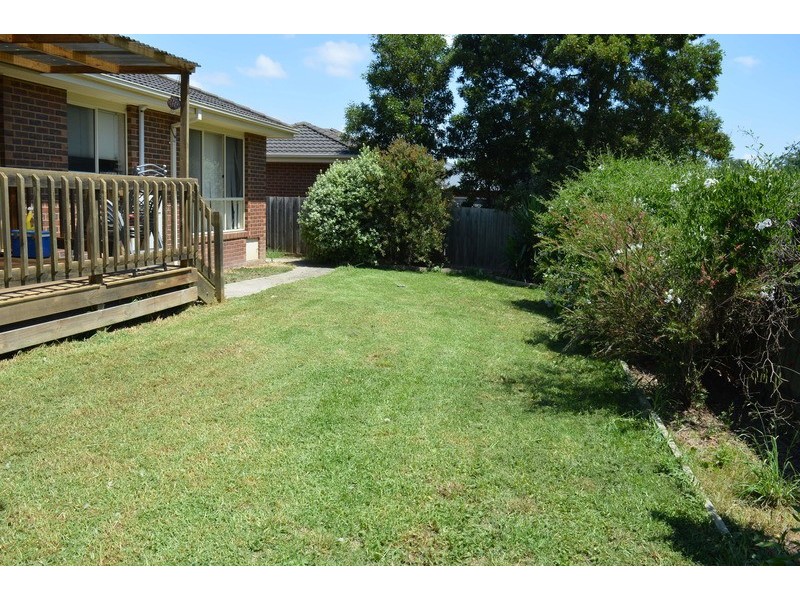 2/59 Dryden Concourse, Mooroolbark VIC 3138