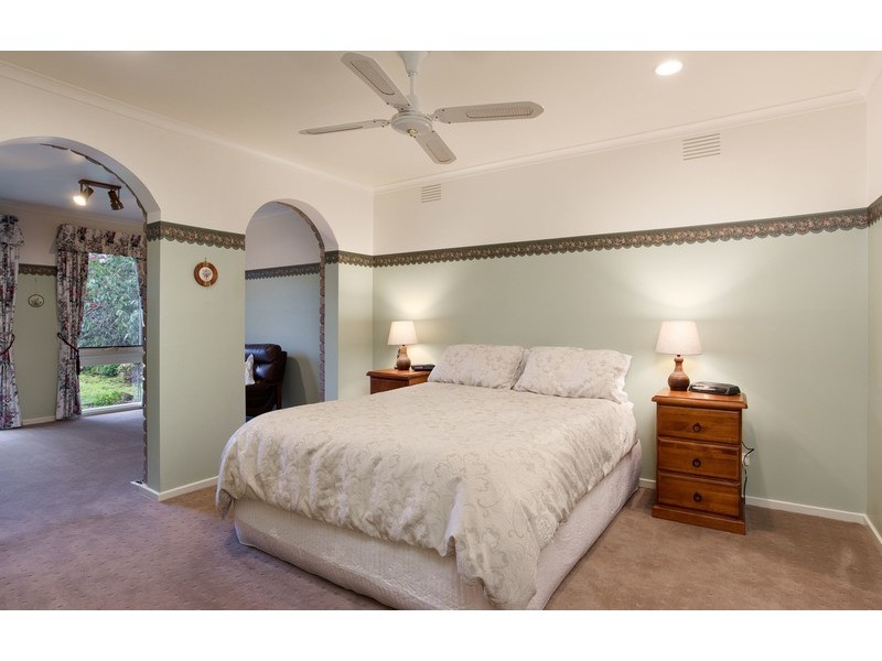 10 Kadina Court, Mooroolbark VIC 3138