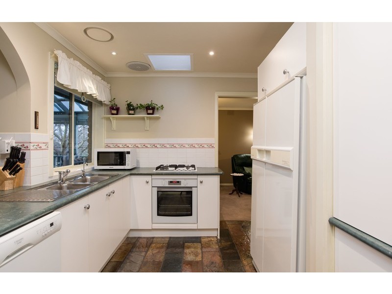 10 Kadina Court, Mooroolbark VIC 3138