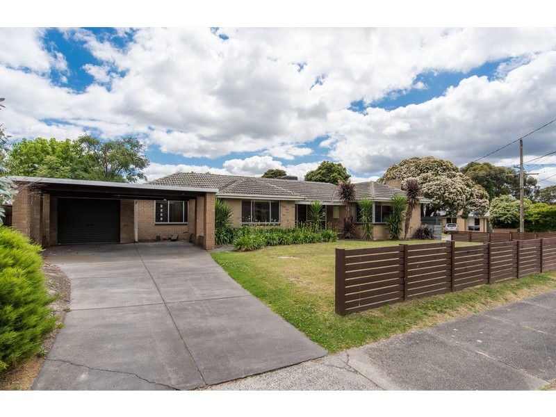 89 Sellick Drive, Croydon VIC 3136