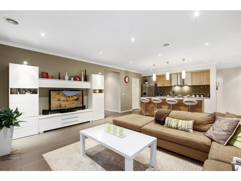 6 Empire Drive, Mooroolbark VIC 3138