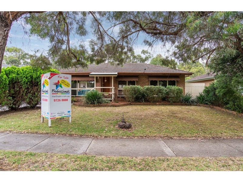 99 Allambanan Drive, Bayswater North VIC 3153