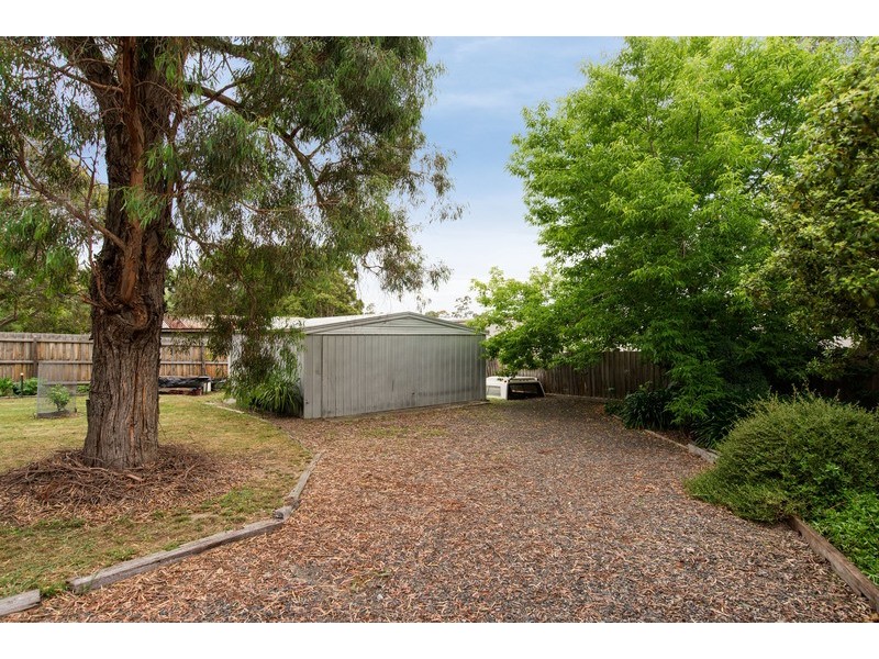 48 Barker Drive, Mooroolbark VIC 3138