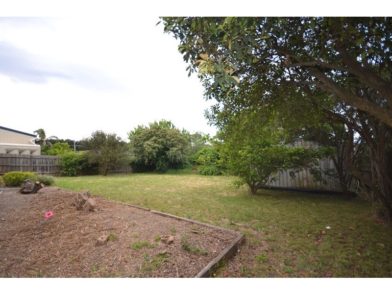 33 Blacksprings Road, Chirnside Park VIC 3116
