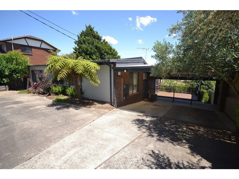 15 Edward Road, Chirnside Park VIC 3116