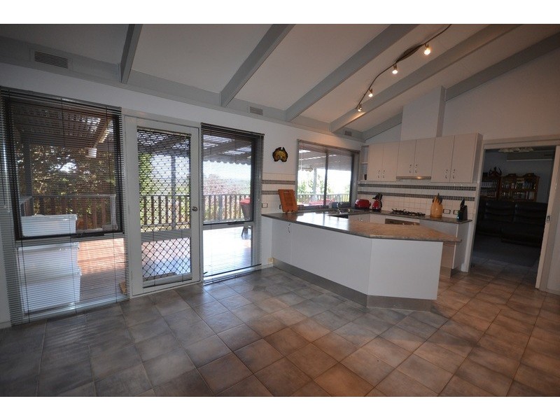 15 Edward Road, Chirnside Park VIC 3116