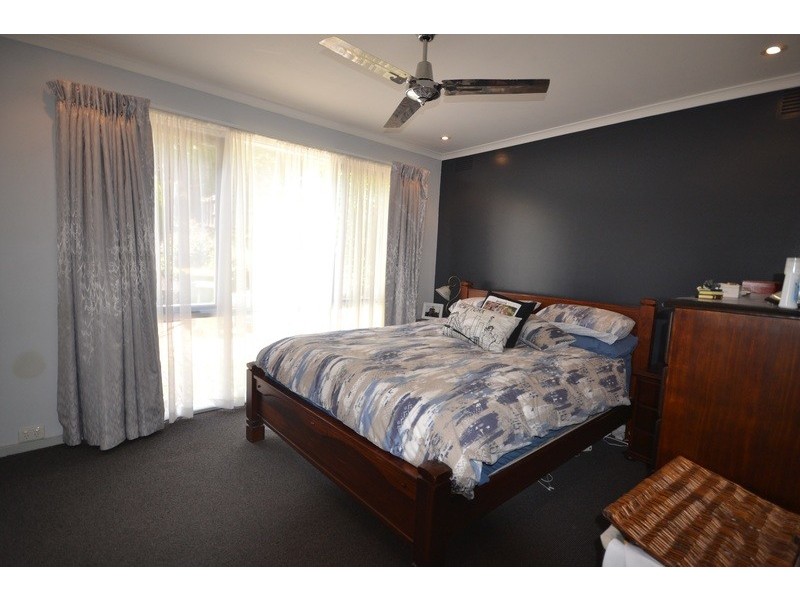 15 Edward Road, Chirnside Park VIC 3116