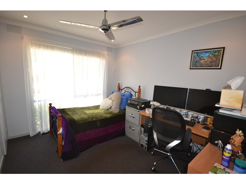 15 Edward Road, Chirnside Park VIC 3116