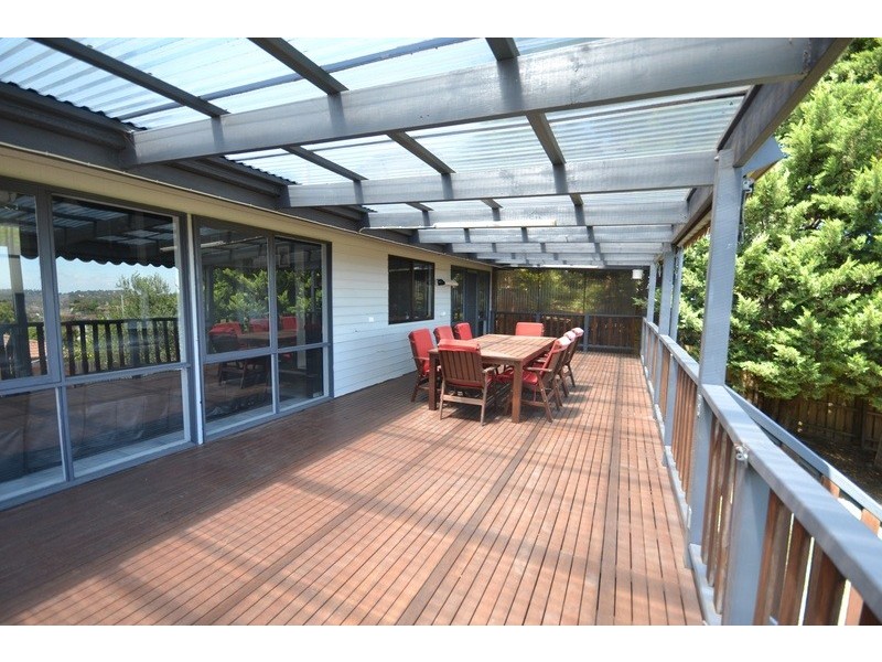 15 Edward Road, Chirnside Park VIC 3116