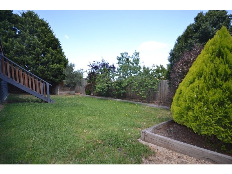 15 Edward Road, Chirnside Park VIC 3116