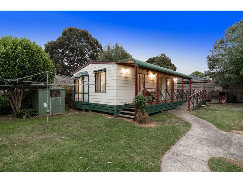 17 Shelley Avenue, Kilsyth VIC 3137