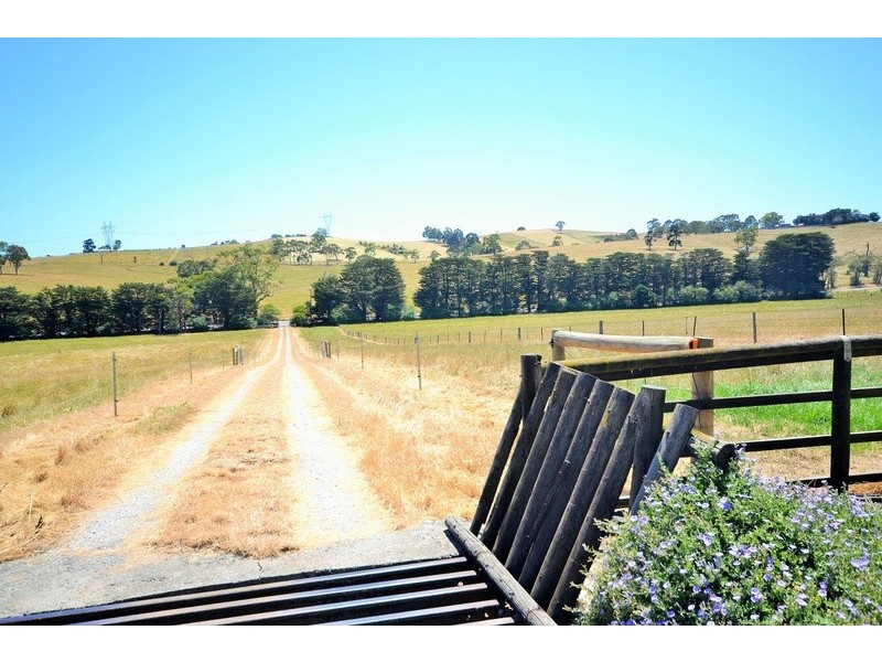 5A Paynes Road, Chirnside Park VIC 3116