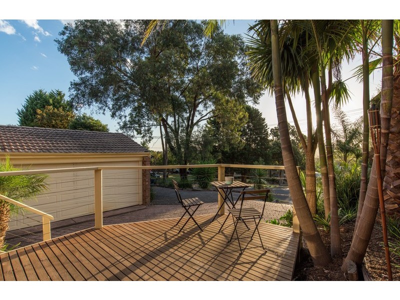 18 Highview Drive, Mooroolbark VIC 3138