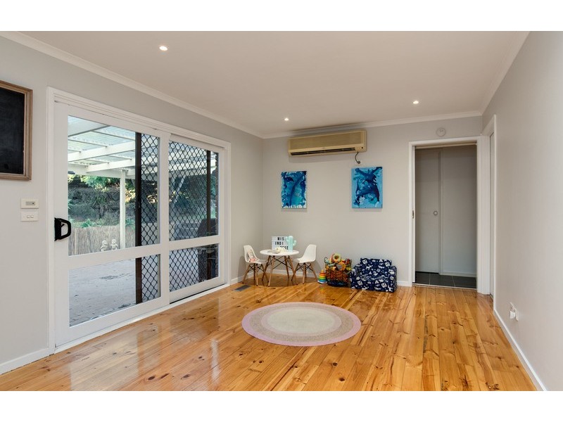 18 Highview Drive, Mooroolbark VIC 3138