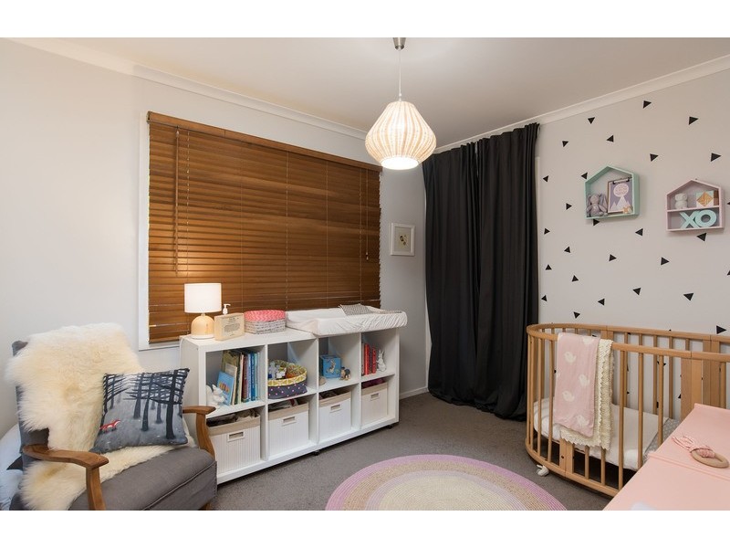 18 Highview Drive, Mooroolbark VIC 3138