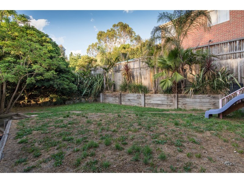 18 Highview Drive, Mooroolbark VIC 3138