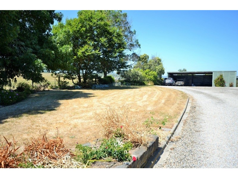 5 Paynes Road, Chirnside Park VIC 3116