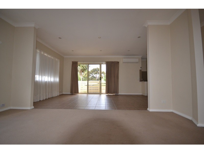 4/114 Croydon Road, Croydon VIC 3136