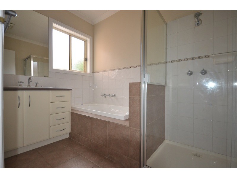 4/114 Croydon Road, Croydon VIC 3136