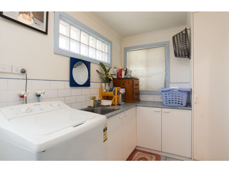 8 Esther Crescent, Mooroolbark VIC 3138