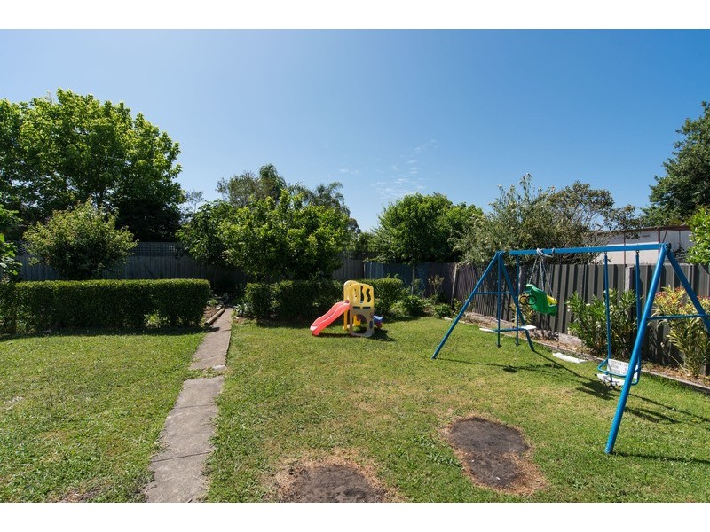 8 Esther Crescent, Mooroolbark VIC 3138