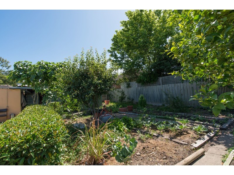 8 Esther Crescent, Mooroolbark VIC 3138