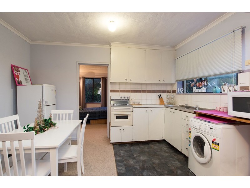 11 Parry Drive, Mooroolbark VIC 3138