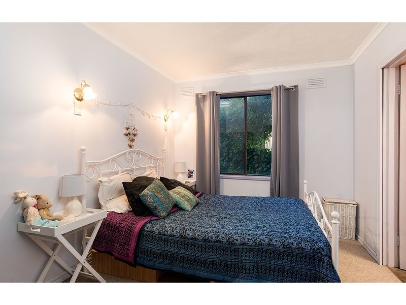 11 Parry Drive, Mooroolbark VIC 3138