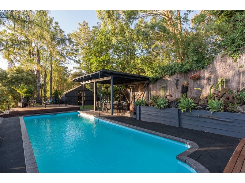 11 Parry Drive, Mooroolbark VIC 3138