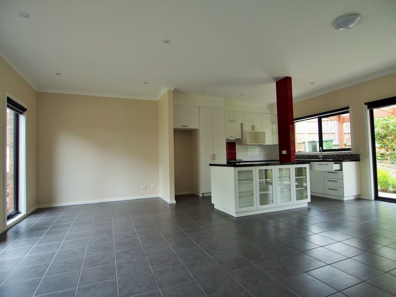 1/15 Ross Road, Croydon VIC 3136