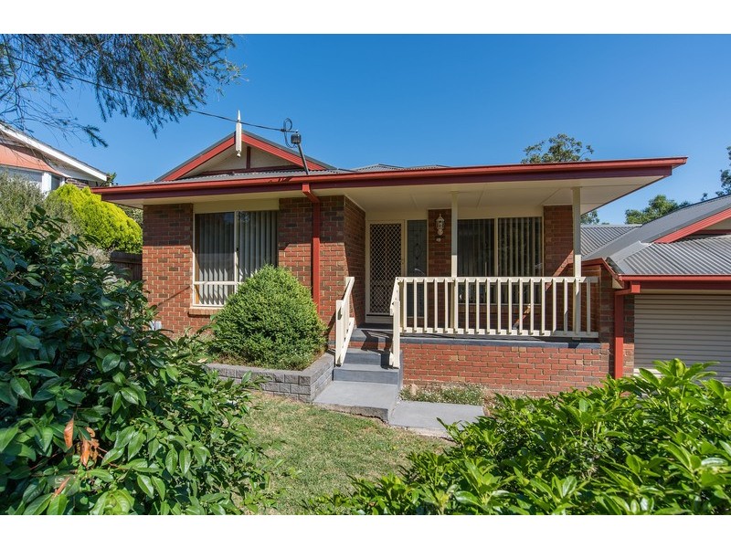 1 Kingswood Drive, Chirnside Park VIC 3116