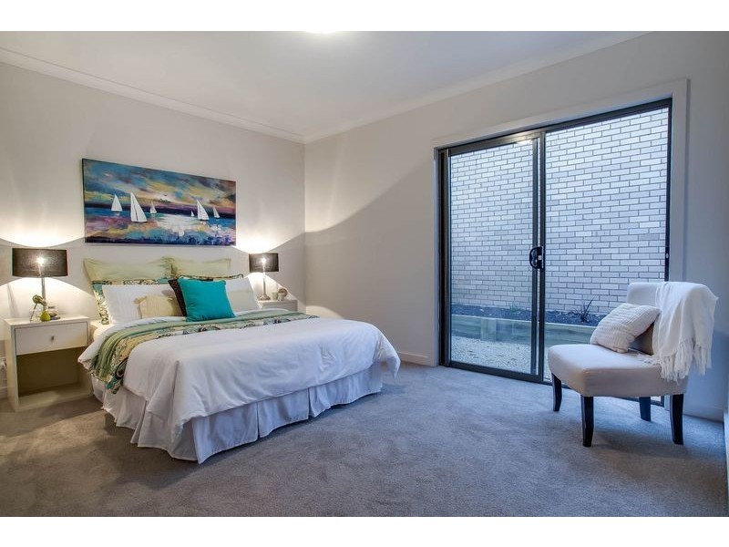 77a Diane Crescent, Croydon VIC 3136