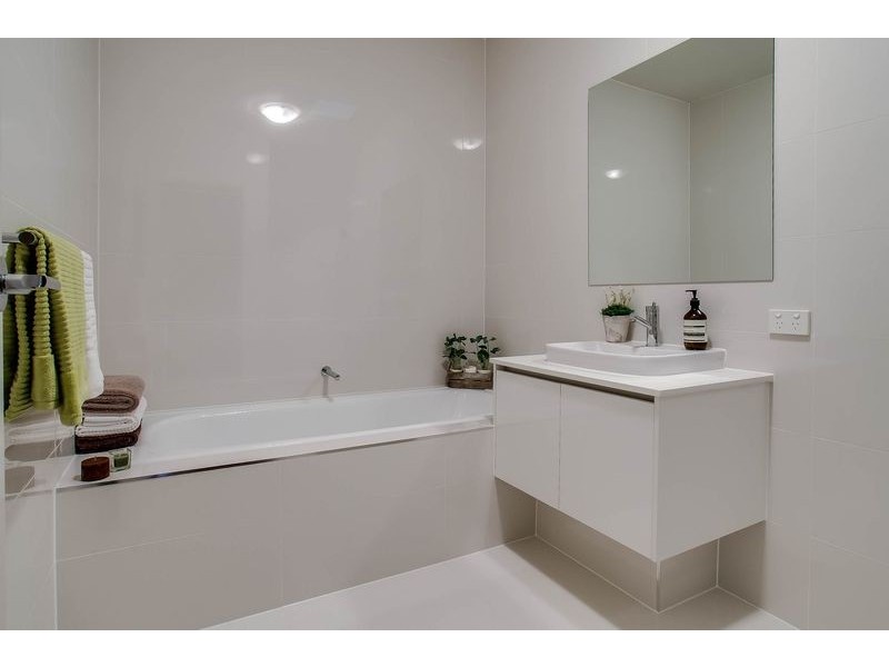 77a Diane Crescent, Croydon VIC 3136
