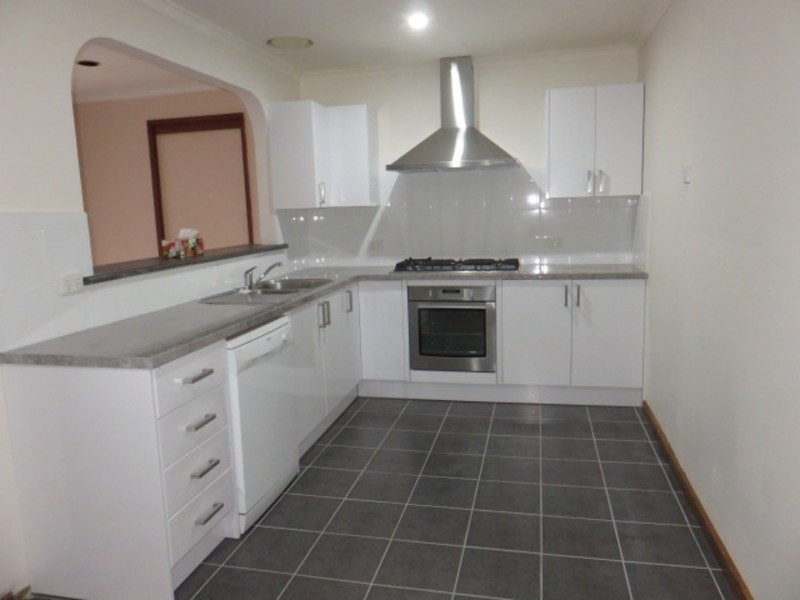 319 Wonga Road, Warranwood VIC 3134