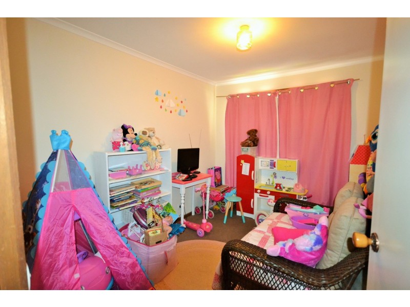 15 Oakbank Court, Mooroolbark VIC 3138