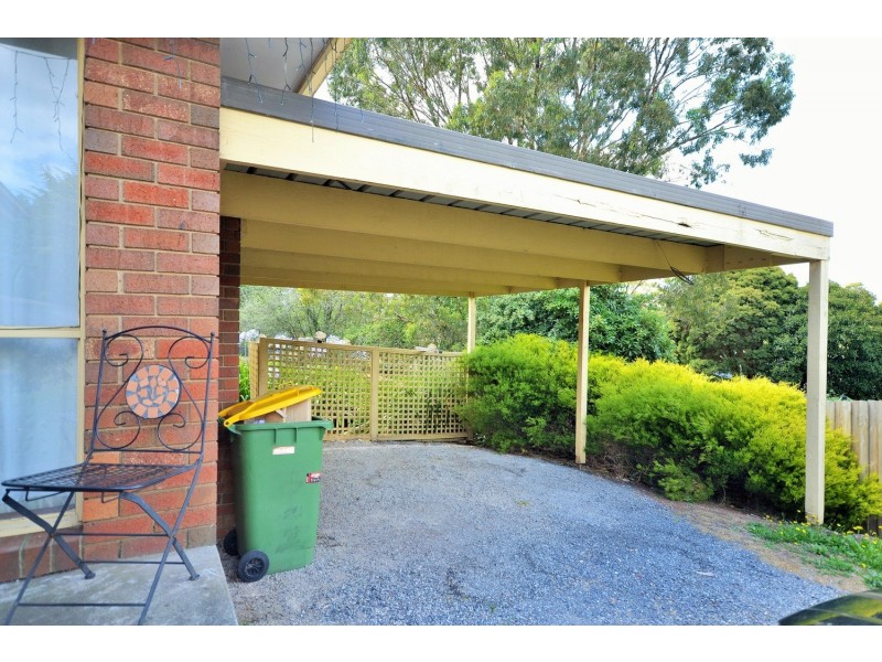 15 Oakbank Court, Mooroolbark VIC 3138