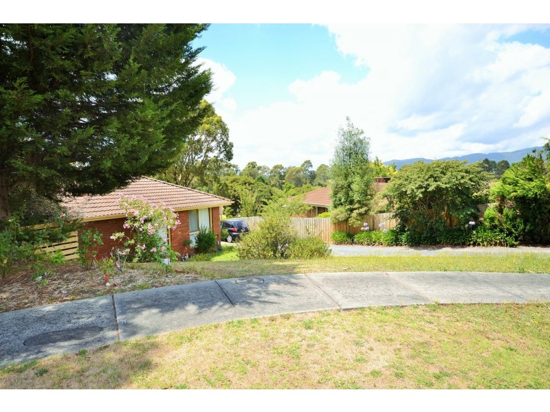 15 Oakbank Court, Mooroolbark VIC 3138