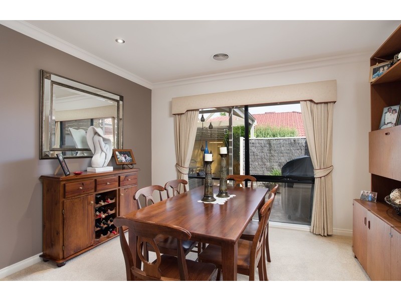 16 Whernside Court, Mooroolbark VIC 3138