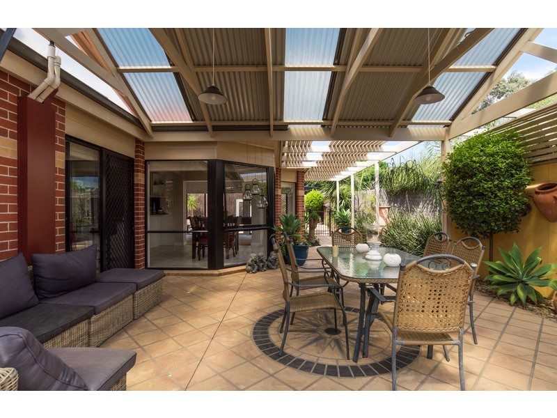 16 Whernside Court, Mooroolbark VIC 3138