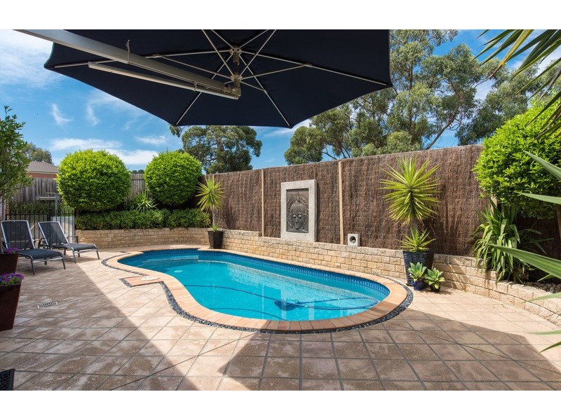 16 Whernside Court, Mooroolbark VIC 3138