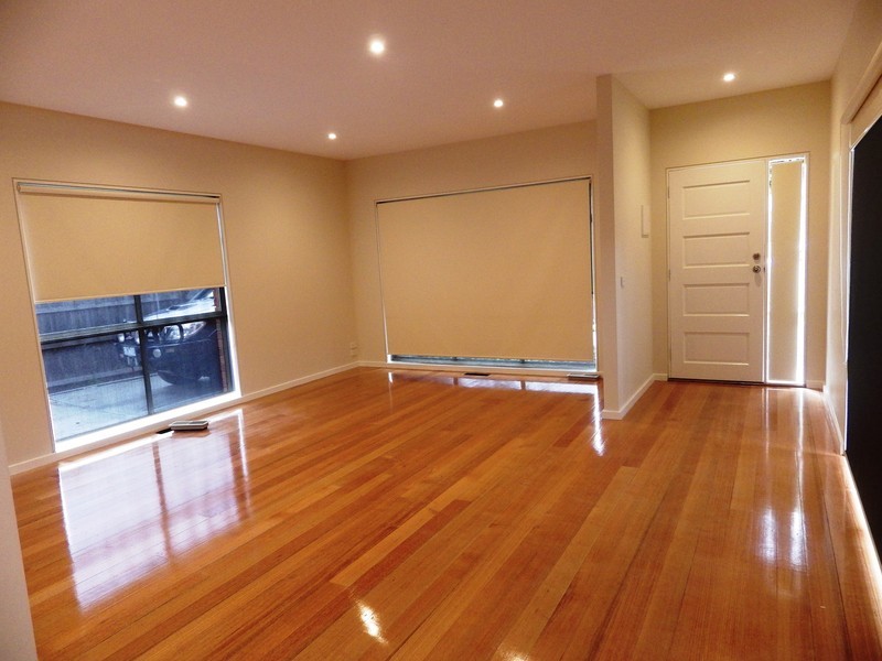 1/85 Esther Crescent, Mooroolbark VIC 3138