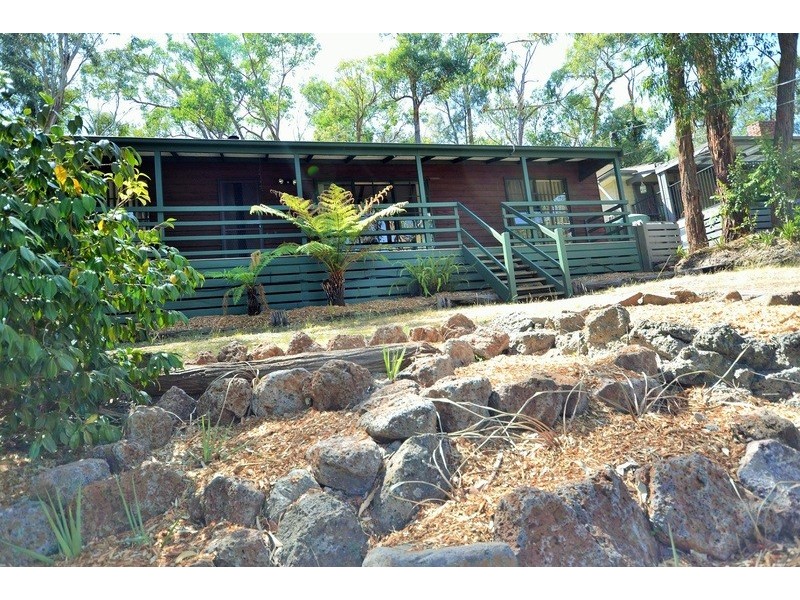 54 Commercial Road, Mount Evelyn VIC 3796