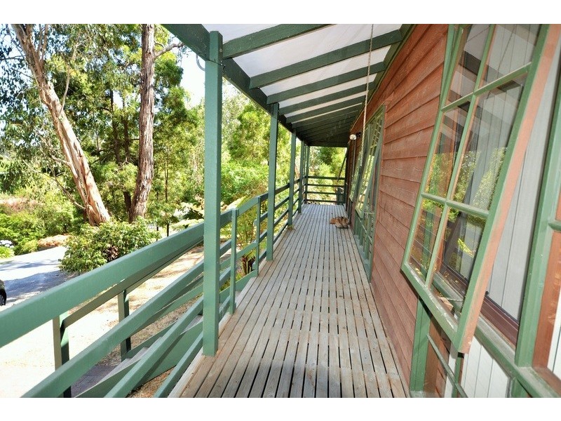 54 Commercial Road, Mount Evelyn VIC 3796