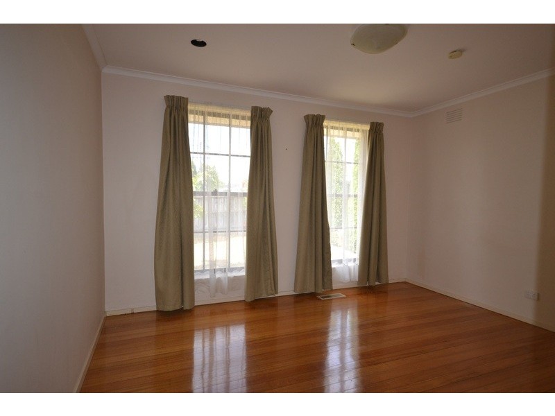 23 Thomas Street, Croydon VIC 3136