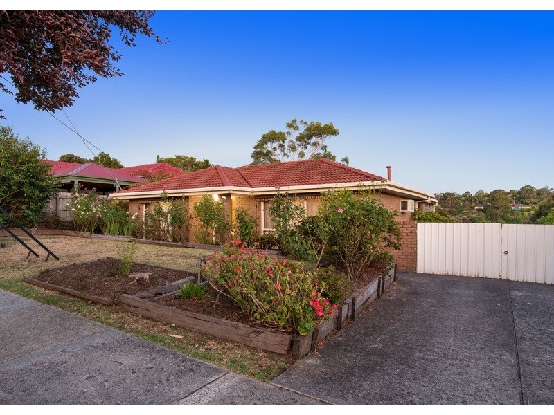 152 Manchester Road, Mooroolbark VIC 3138