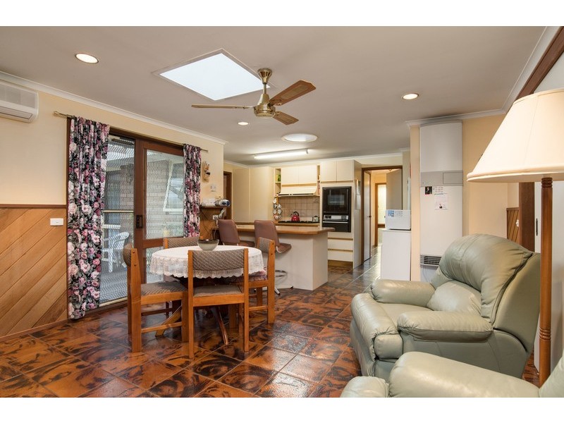 152 Manchester Road, Mooroolbark VIC 3138